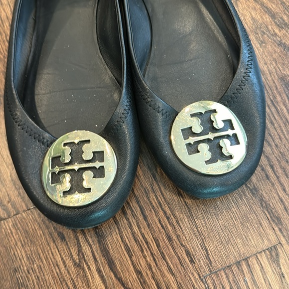 Tory Burch black/gold Minnie flats size 9 - Picture 2 of 8